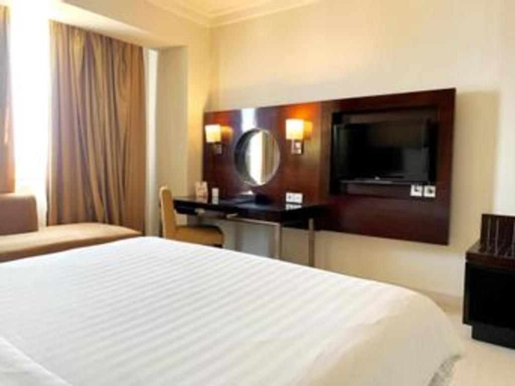 Grand Basko Hotel Padang  Esterno foto