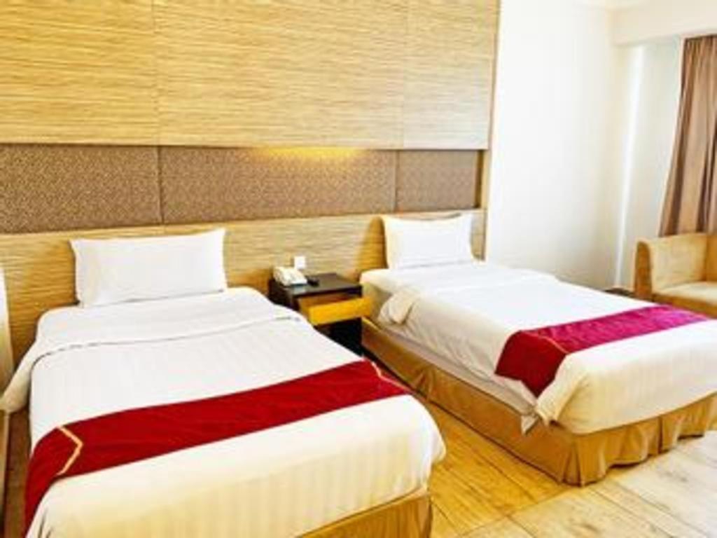 Grand Basko Hotel Padang  Esterno foto