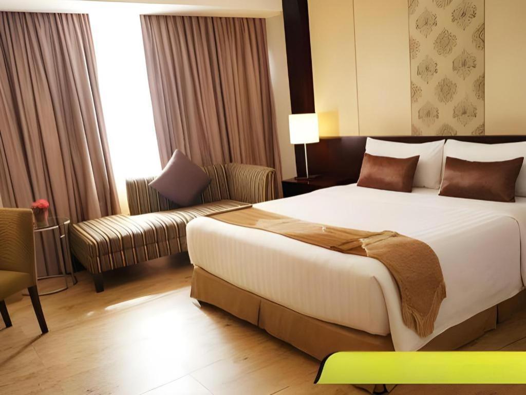 Grand Basko Hotel Padang  Esterno foto