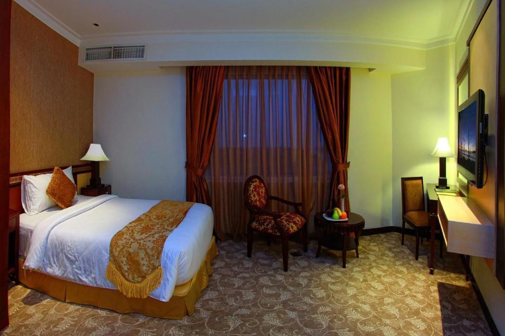 Grand Basko Hotel Padang  Esterno foto