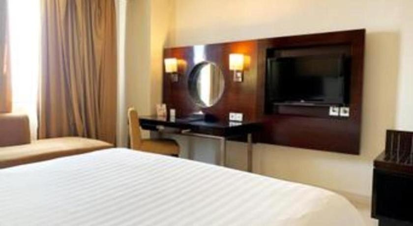 Grand Basko Hotel Padang  Esterno foto