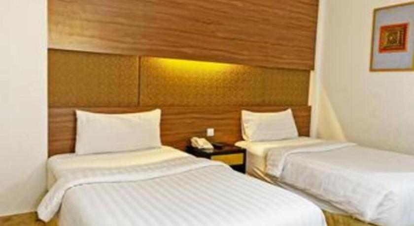 Grand Basko Hotel Padang  Esterno foto