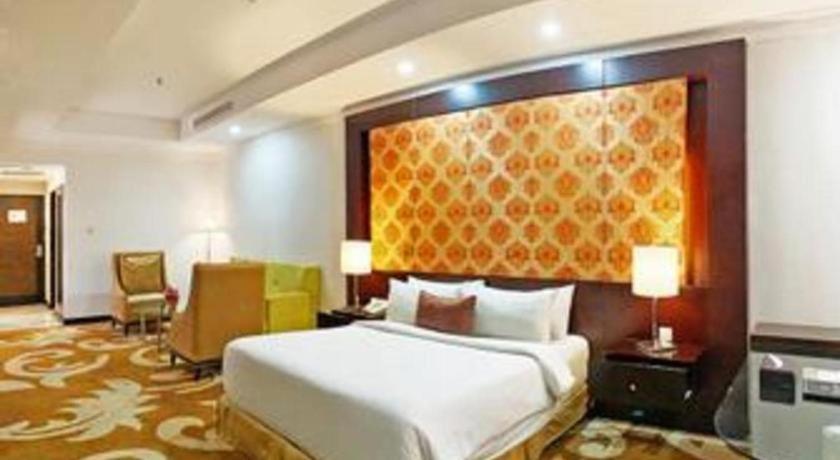 Grand Basko Hotel Padang  Esterno foto