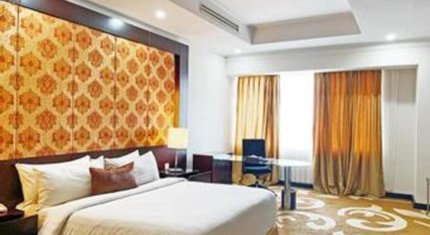 Grand Basko Hotel Padang  Esterno foto