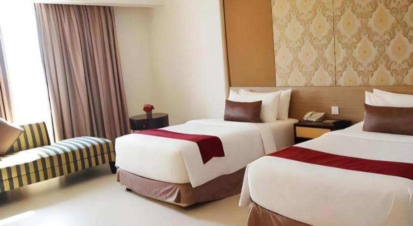 Grand Basko Hotel Padang  Esterno foto