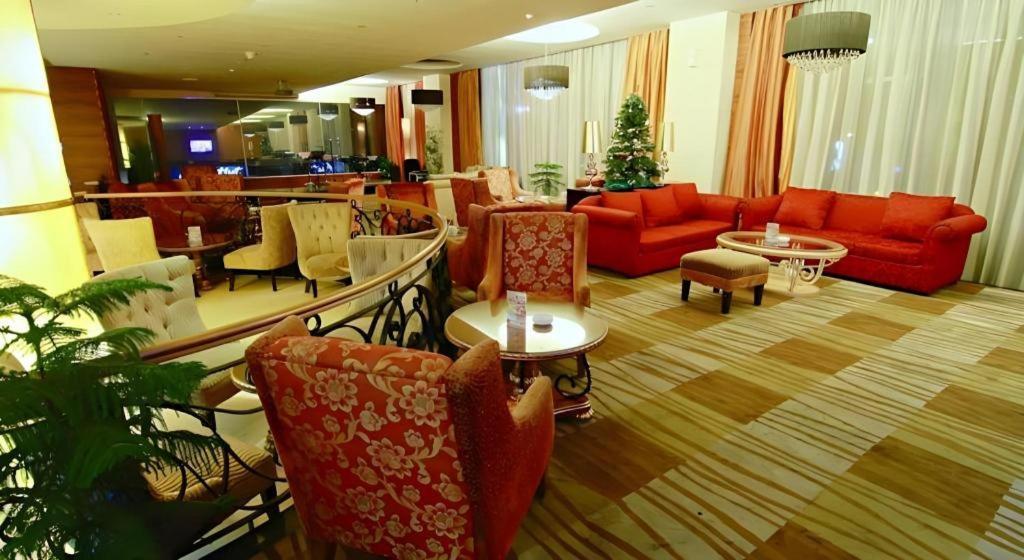 Grand Basko Hotel Padang  Esterno foto